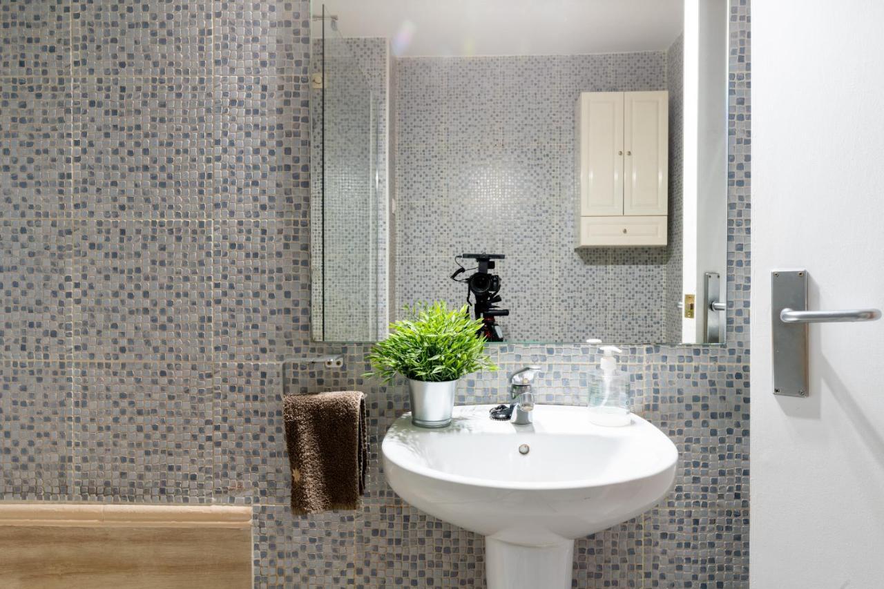 Cr Alameda Amplio Y Traquilo Apartameto Para Parejas Севилья Экстерьер фото